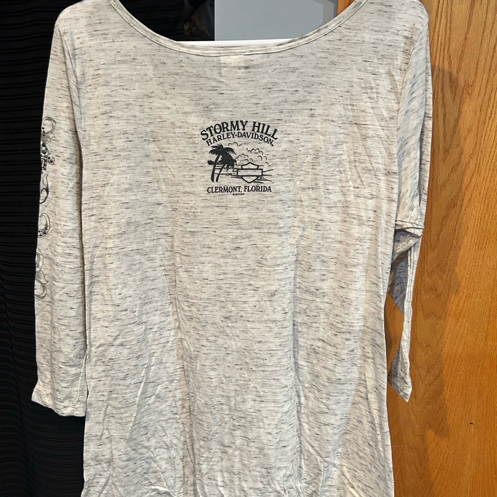 Harley-Davidson Women's Top with Black Graphic - Picture 5 of 8